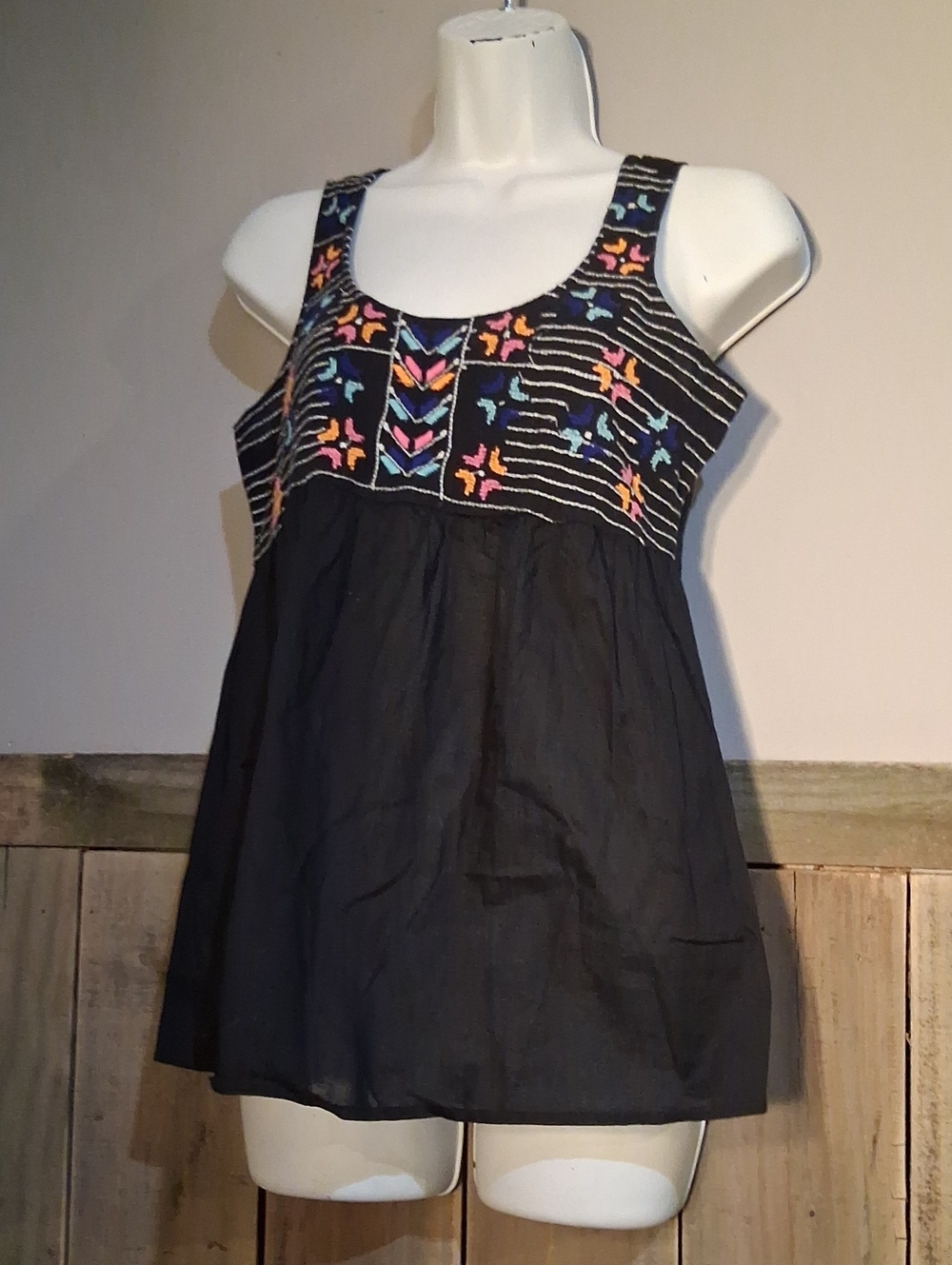 Mudd Y2k Vintage Tank Top with Multicolor Embroidered Yoke
